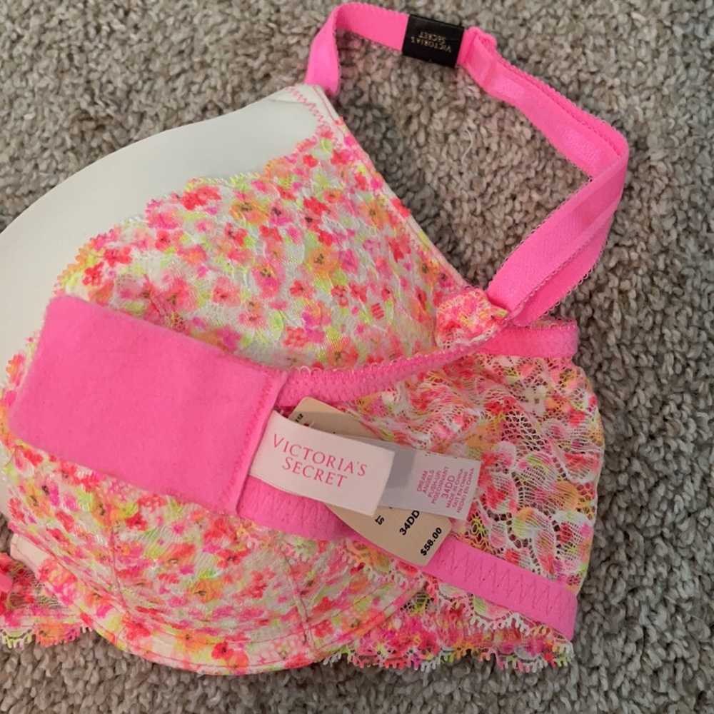 VS 34DD NWT